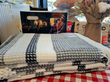 Deka AKSU 170x220 001